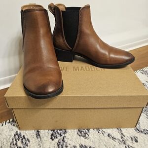 Steve madden brown leather bootie
